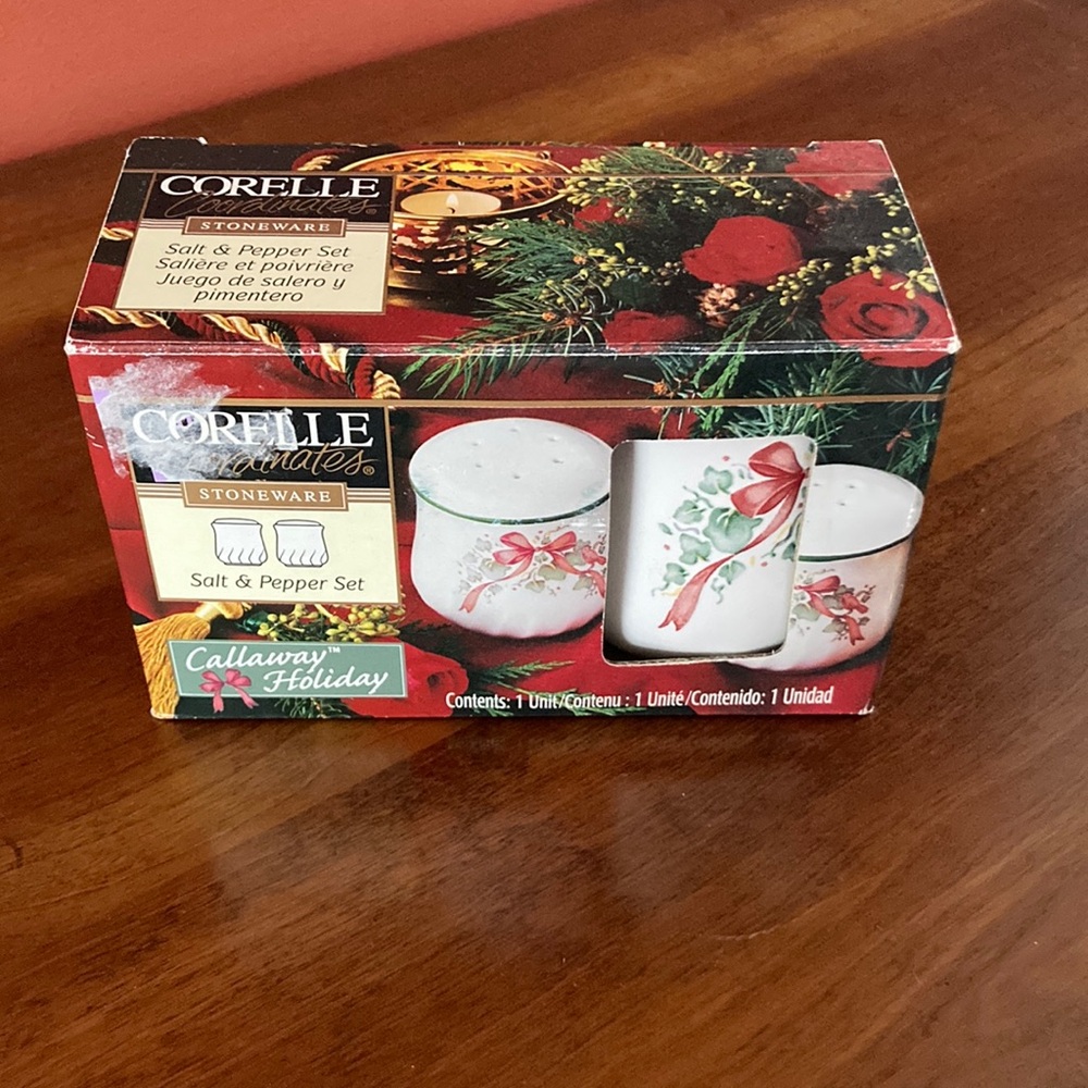 Corelle Callaway Holiday Salt and Pepper Shakers